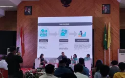 Literasi Keuangan Mahasiswa Bandung: Antara Inklusi Tinggi dan Risiko Jeratan Utang