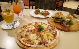 Keju Meleleh Masih Jadi Primadona: Tren Kuliner Kekinian yang Menggairahkan Bisnis Resto di Bandung