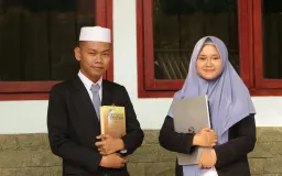 Santri: Dunia yang Tak Pernah Selesai Diperbincangkan