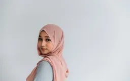 Kenapa Hijab Viscose Jadi Primadona Baru di Dunia Fashion Muslimah?