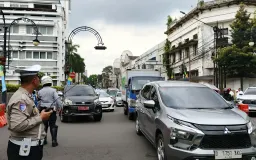 Bandung Macet, Udara Sesak: Bahaya Asap Kendaraan yang Kian Mengancam