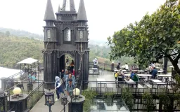 Bandung dari Lensa Kamera: Sarae Hills dan Fenomena Wisata Instagrammable