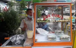 Kue Cubit Masjid Al-Ukhuwah, Selalu Jadi Buruan Pecinta Camilan Manis