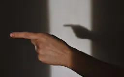 Beda Pendapat kok Dituding Antek Asing?