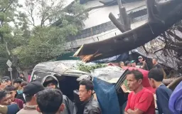 Badai Belum Berlalu, Perlu Komitmen Menjaga Langit Biru