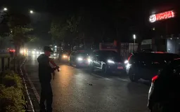 Cerita Ricky, Pemain Biola Jalanan yang Kerap Kucing-kucingan dengan Satpol PP
