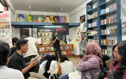 Puisi, Hati, dan Suci