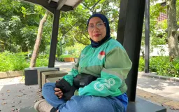 Di Hari Kartini, Dua Perempuan Ojol Ceritakan Realitas Kerasnya Pekerjaan di Jalanan