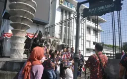 Bandung Review, Membangun Kesadaran Kolektif 