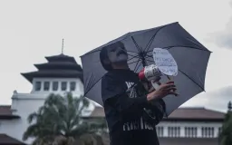 Merawat Ingatan di Tanah Pasundan, Alasan Warga Tetap Tegak dalam Aksi Kamisan Bandung