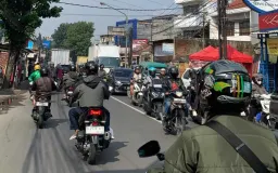Naik Angkot dari Soreang ke Kopo Tak Seindah dalam Lagu