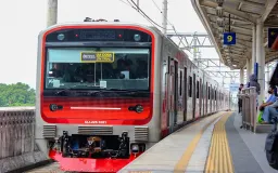 Urban Legend Rel Kereta Api: Bukan Setannya yang Budeg tapi Manusianya yang Bebal