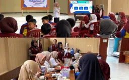 Sehat untuk Semua, Warga Desa Nagarawangi Ikuti CKG dan Edukasi Pertolongan Pertama 