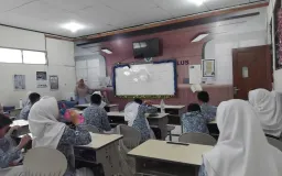  Ikhtiar Memuliakan Guru dan Menjemput Fajar Kesejahteraan Honorer