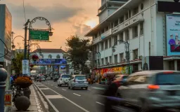 Menyingkap Sisi Tersembunyi Bandung di Pameran Selepas Reda