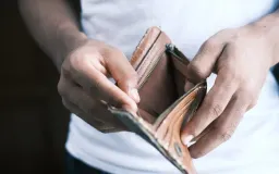 Doom Spending dan Generasi yang Menyerah Membeli Masa Depan