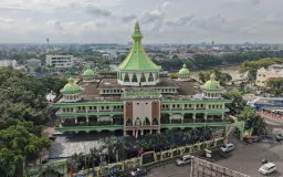 Masjid Agung Al-Ittihad: Representasi Multikulturalisme di Kota Benteng