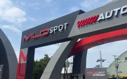 Ketika Deru Knalpot dan Distorsi Musik Menyatukan Ribuan Pecinta Otomotif Bandung