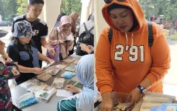 Time Travel Seru bareng Cerita Bunda: Menguak Sejarah dan Thrifting Perangko di Museum Pos Bandung!