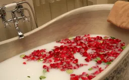 Mandi Kembang sebagai Cara Perempuan Masa Kini Mengapresiasi Tubuh