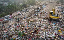 Bahan Bakar Plastik Menyisakan Risiko Lingkungan