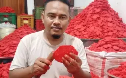 Mendekati Lebaran, Kue Khong Guan dan Rengginang Sama-Sama ‘Marema’