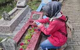 Nyekar, Mengingat Waktu Basahi Rindu