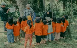 Lewat Titik Kumpul Cigadung, Mitigasi Bencana Bisa Sesantai Budaya Nongkrong