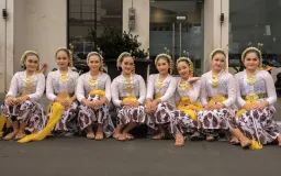 Bertahan dari Stereotipe Perempuan Belum Menikah