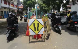 BRT Bandung Dibangun untuk Mengurai Kemacetan, Mengapa Masyarakat Justru Menanggung Dampaknya?