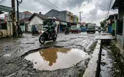Mengapa Jalan di Kebon Gedang Kembali Rusak? Menelusuri Penyebab di Balik Kerusakan Jalan