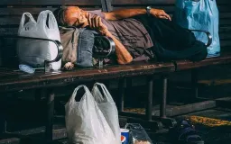 Pergumulan Bandung Menjelang Magrib
