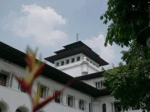 Gedung Sate, tempat pemerintahan Jawa Barat. (Sumber: Unsplash/Ari Nuraya)