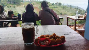 Warung Prekedel Ibu Kokom 3 (Sumber: Dokumentasi Penulis | Foto: Dias Ashari)