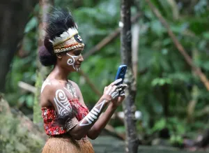 Fenomena popularitas musik timur menjadi momentum yang penting seiring perkembangan teknologi. (Sumber: Pexels | Foto: teras dondon)