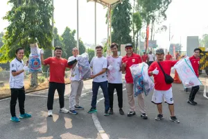 PLN Nusantara Power UP Cirata memperingati HUT ke-81 RI melalui Fun Walk, aksi bersih lingkungan, dan lomba tradisional di Purwakarta.