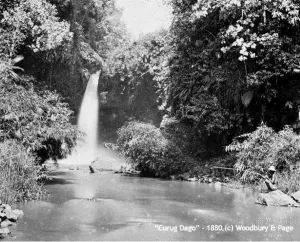 Curug Dago tahun 1880. (Sumber: KITLV)