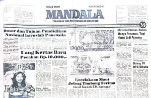 Sampul depan Harian Umum MANDALA edisi 13 Juli 1976, terbitan 50 tahun silam yang menjadi salah satu saksi perjalanan pers di Jawa Barat. (Sumber: Foto dan koleksi koran lawas milik Kin Sanubary)