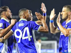 Persib bertanding dalam Piala Presiden 2026 di Stadion Si Jalak Harupat, Kabupaten Bandung, Sabtu 25 Juli 2026. (Sumber: Ayobandung.id | Foto: Irfan Al-Faritsi)