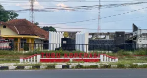 Depan Tugu koperasi Tasikmalaya saat ini (Sumber: Dokumen Pribadi | Foto: Nabila imania)