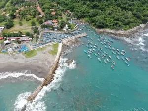 Ilustrasi Hari Laut Sedunia 2026, pemandangan Pantai Jayanti di Kecamatan Cidaun. (Sumber: Ayobandung.com | Foto: Muhammad Ikhsan)