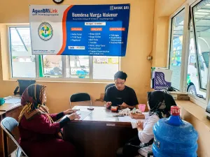 Agen BRILink BUMDes Marga Makmur, di Desa Margamukti, Sumedang Utara, (22/5/2026). (Sumber: Ayobandung.id | Foto: Aris Abdulsalam)