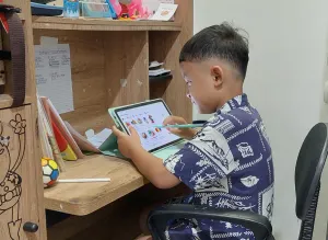 Belajar menggunakan open source secara bijak di rumah (Sumber: Dokumentasi pribadi | Foto: Bayu HP)