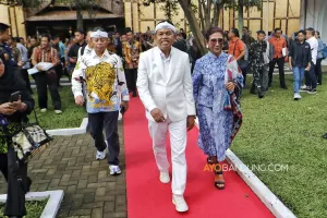 Gubernur Jawa Barat, Dedi Mulyadi, dalam sebuah acara. (Sumber: ayobandung.com | Foto: Irfan Al-Faritsi)