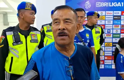 Komisaris PT Persib Bandung Bermartabat (PBB), Umuh Muchtar. (Sumber: AyoPersib | Foto: Arif Rahman)