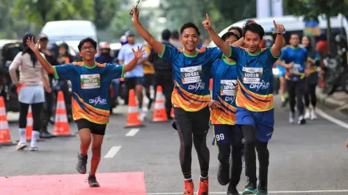 Bagi generasi Z, lari bukan hanya olahraga, tetapi gaya hidup yang terus berkembang. (Sumber: ayobandung.id | Foto: Irfan Al Faritsi)