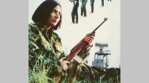 Sampul depan Majalah Selecta Edisi Khusus Proklamasi, terbit 17 Agustus 1969, menampilkan aktris Alice Iskak sebagai model sampul. (Sumber: Koleksi Kin Sanubary)