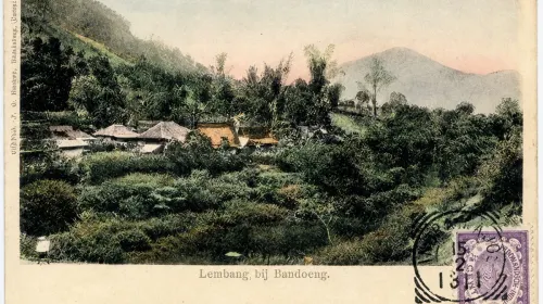 Kartu pos yang memperlihatkan suasana Lembang tempo dulu. (Sumber: KITLV)