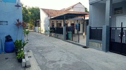 Bisnis kontrakan daerah Peundeuy, Cicalengka. (Sumber: Pribadi | Foto: Intan oktari ramadhani)