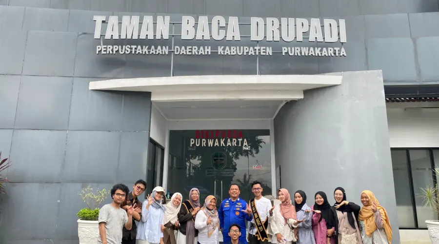 Kegiatan literasi berubah menjadi petualangan tak terduga, mulai dari seminar di Perpusda hingga jelajah museum. (Dokumentasi Penulis)